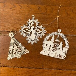 VTG 80s Winterlace By Tamerlane Christmas Ornaments White Metal Lace Set of 3